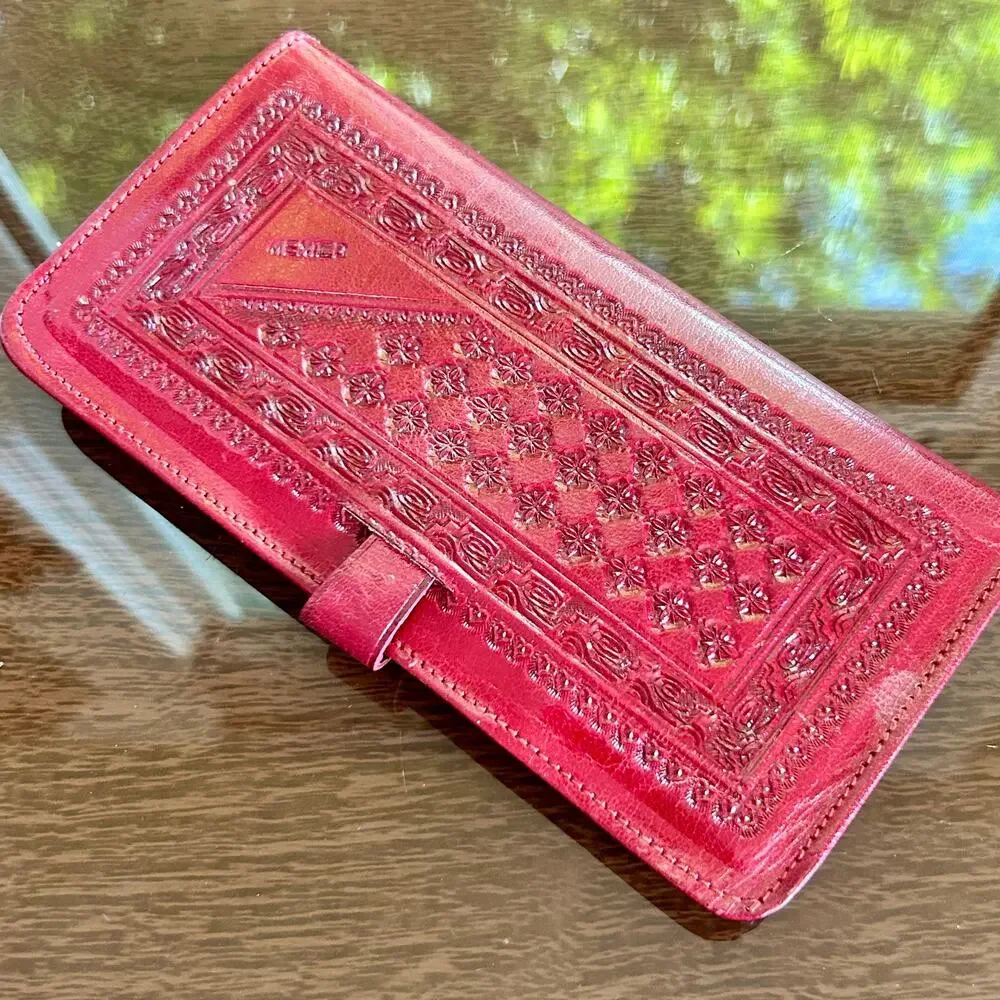 Vintage Embossed Red Leather Wallet – Aztec Calendar & Egyptian Sphinx Design